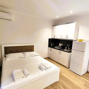 https://hola-rooms.albaniahotels.org